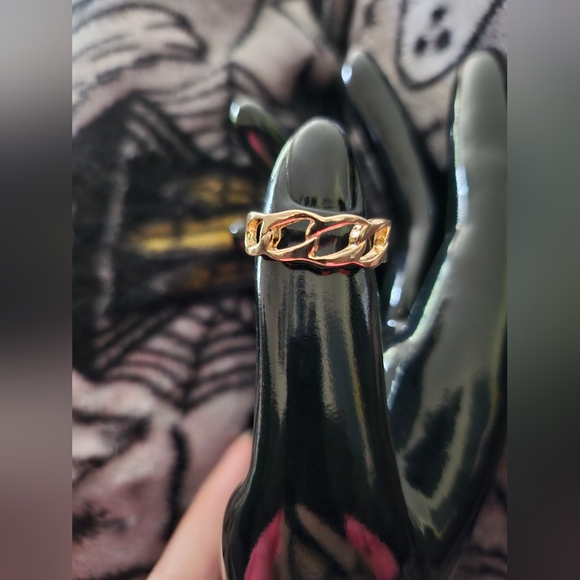 Chunky Gold Chain Link Ring | Size 7 | Zinc Alloy | Brand New - Picture 1 of 5